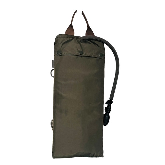 CamelBak Storm 100 Oz. Water Backpack 20311 (NSN: 8465015174763) - Picture 3 of 5